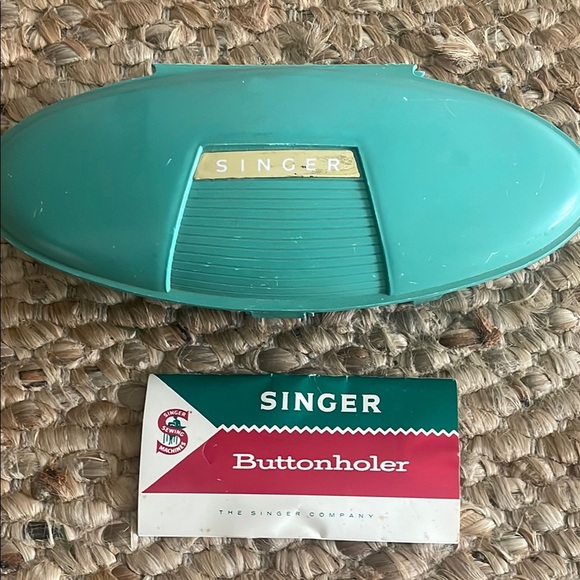 Singer Teal Buttonholer 1960’s - Picture 1 of 2